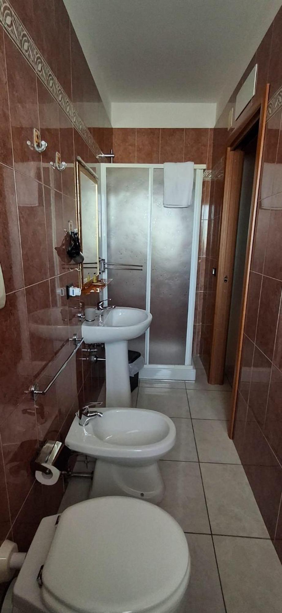 B&B La Ninfa Del Lago ليزينا المظهر الخارجي الصورة