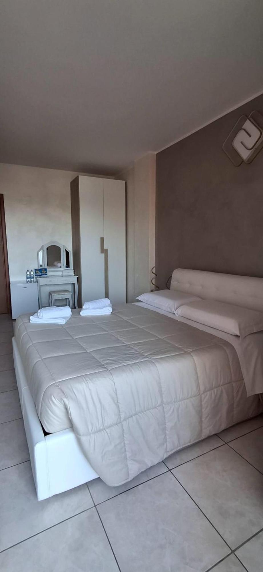 B&B La Ninfa Del Lago ليزينا المظهر الخارجي الصورة