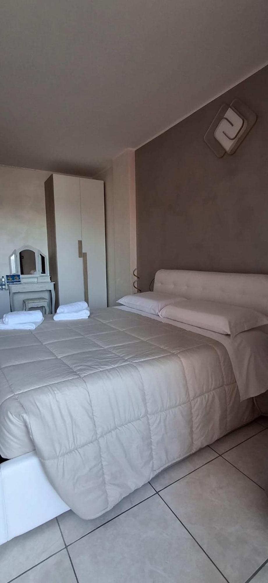 B&B La Ninfa Del Lago ليزينا المظهر الخارجي الصورة