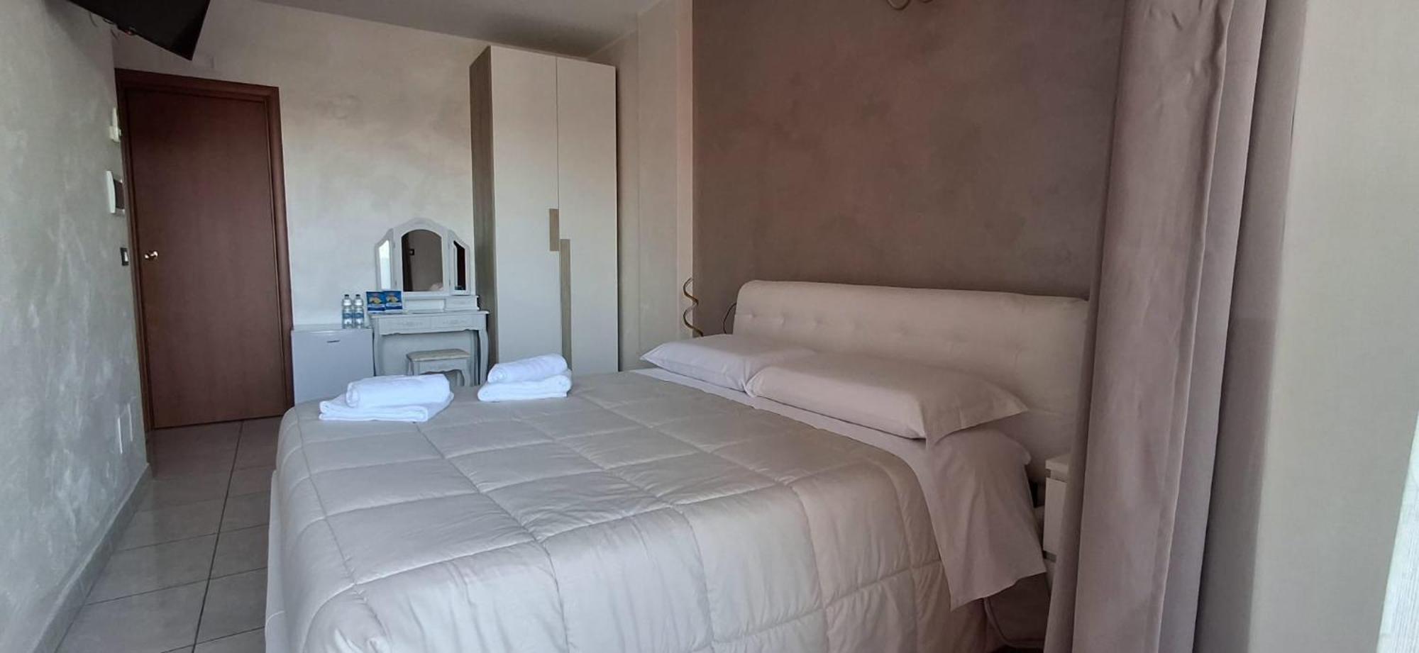 B&B La Ninfa Del Lago ليزينا المظهر الخارجي الصورة